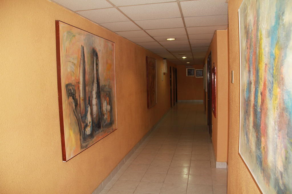 Hotel La Torre Гуаякуил Екстериор снимка