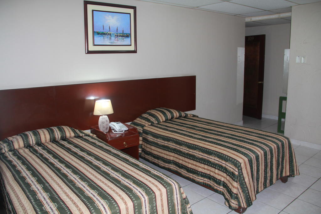 Hotel La Torre Гуаякуил Стая снимка